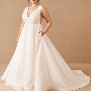 Jenny Yoo Octavia Wedding Dress New Never Worn. It has pockets!!! Never altered.